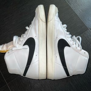 Nike Blazer Mid ‘77 Vintage (White/Black)